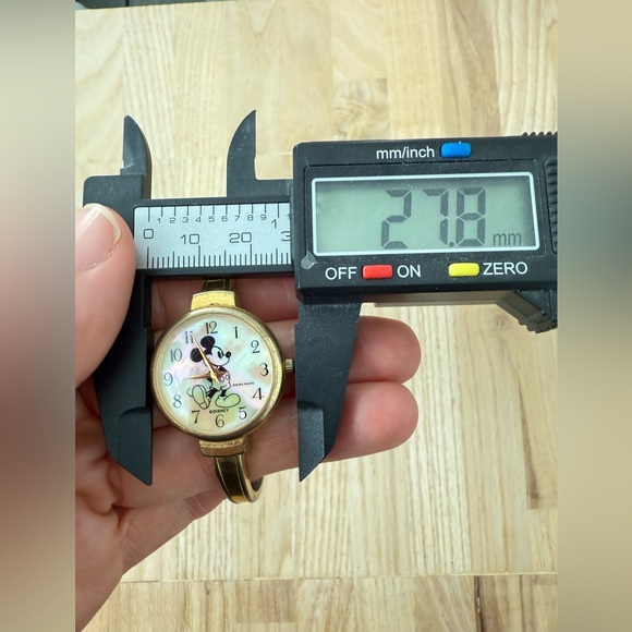 Vintage Disney Swiss made ladies cuff bracelet watch NEW BATTERY - Picture 7 of 9